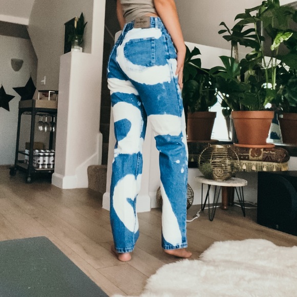 Bleach patterned Jeans - Picture 2 of 5